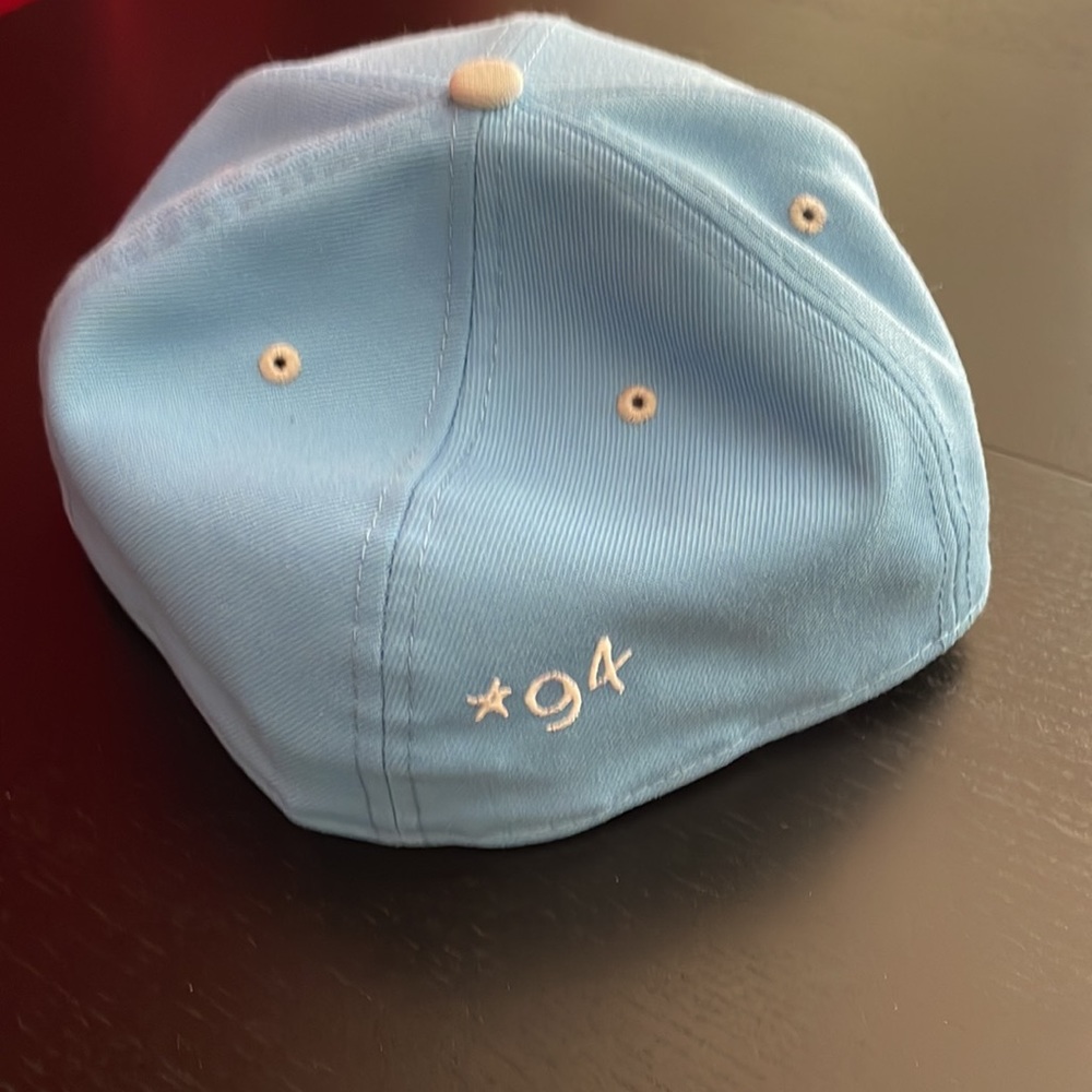 Supreme x New Era Fitted Hat - Picture 5 of 6